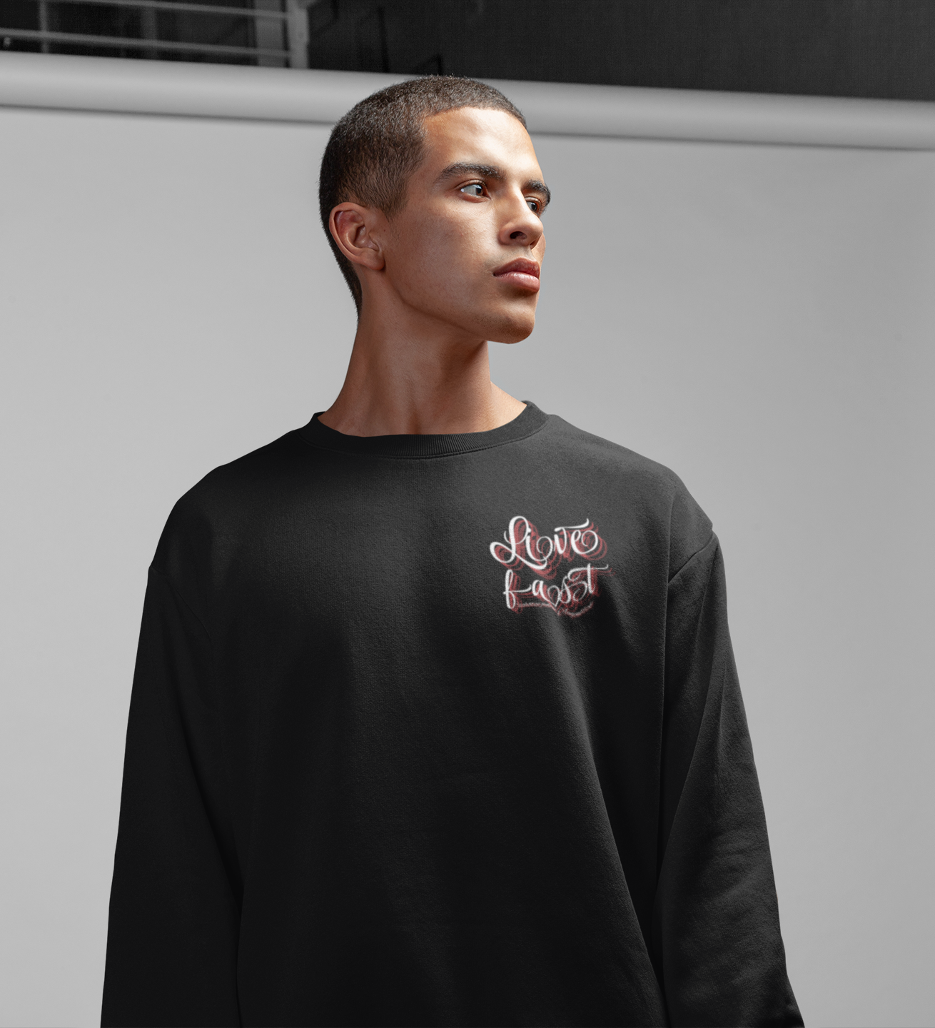 LIVE FAST Sweatshirt Unisex Pullover Brustbereich